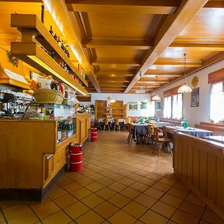 达拉梅纳意大利餐厅阿尔伯格酒店 酒店